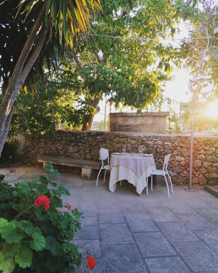 Masseria Agriturismo Il Sorriso Degli Ulivi - Dimora Di Charme Gallipoli Eksteriør billede