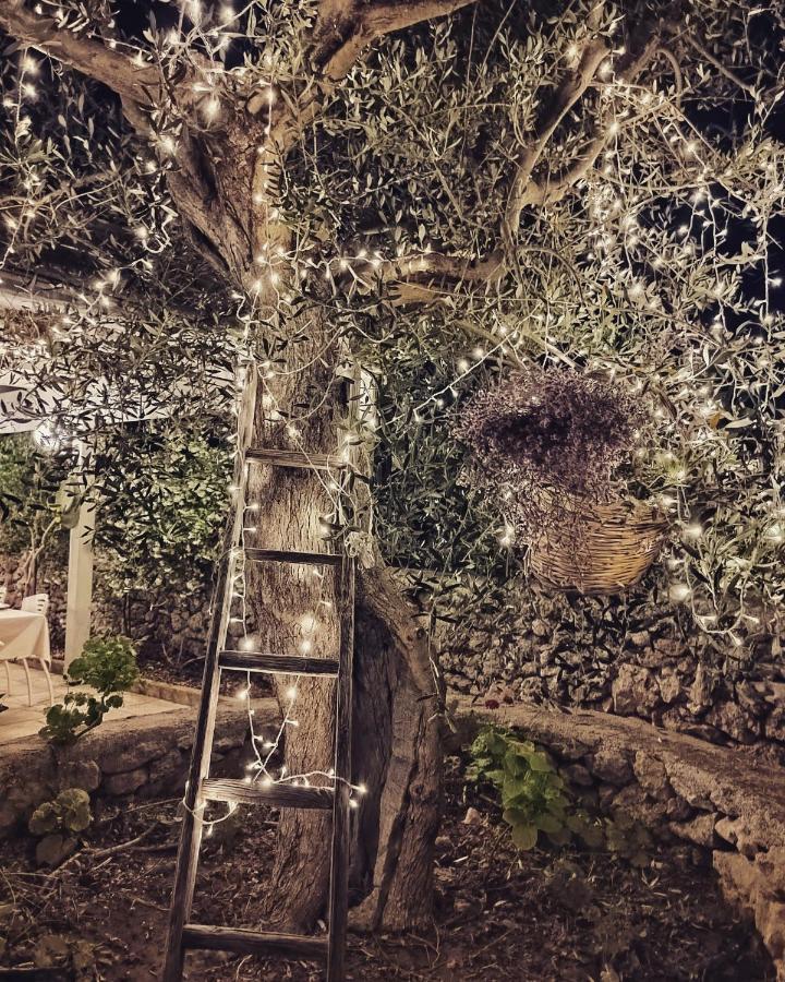 Masseria Agriturismo Il Sorriso Degli Ulivi - Dimora Di Charme Gallipoli Eksteriør billede
