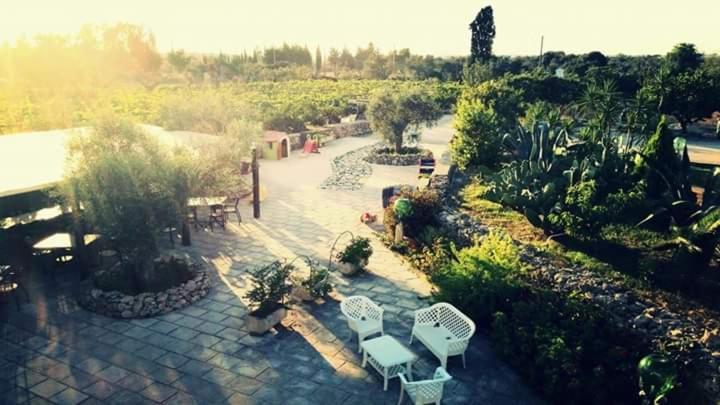 Masseria Agriturismo Il Sorriso Degli Ulivi - Dimora Di Charme Gallipoli Eksteriør billede