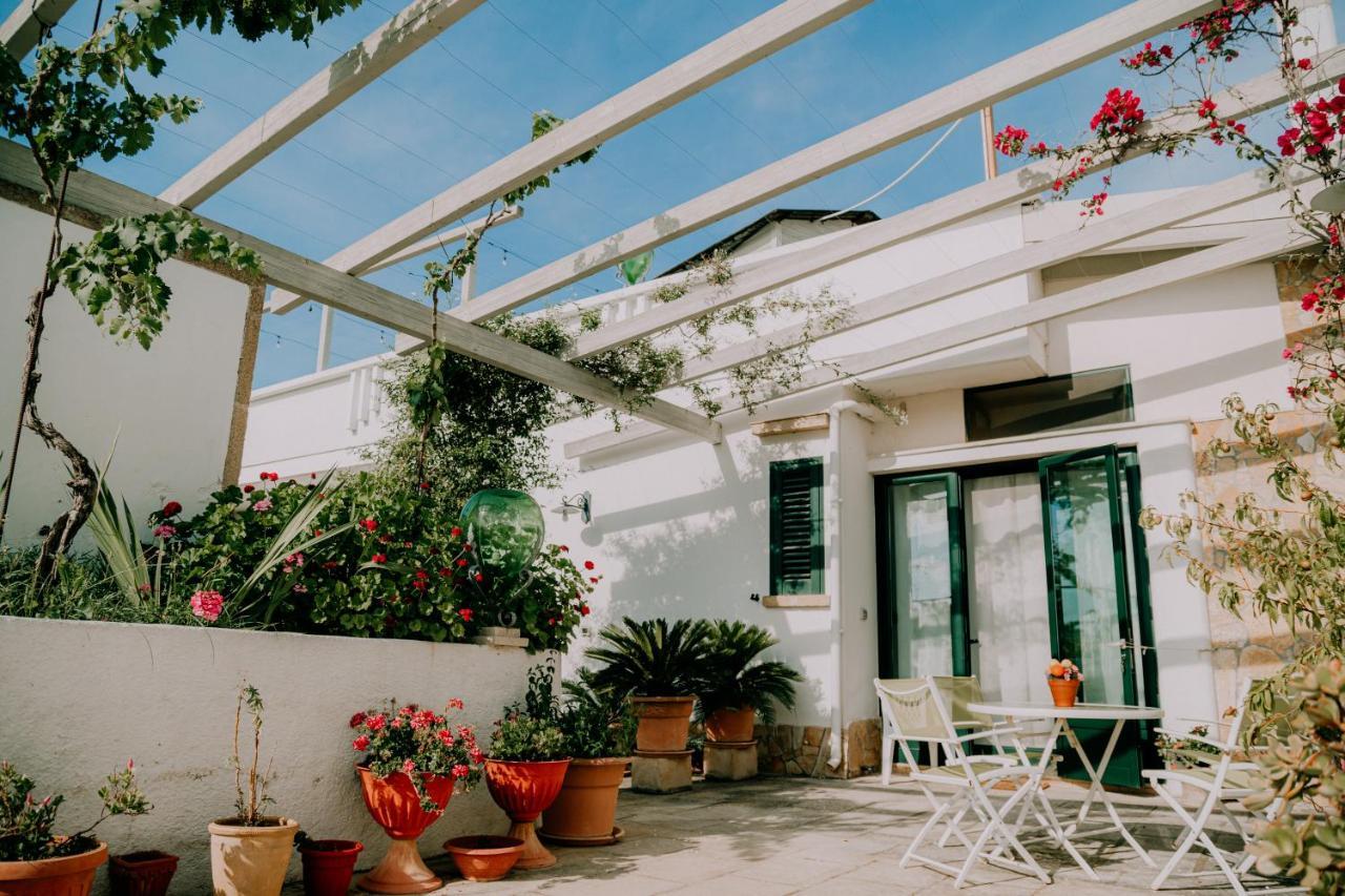 Masseria Agriturismo Il Sorriso Degli Ulivi - Dimora Di Charme Gallipoli Eksteriør billede